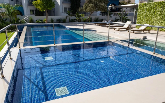 "sanders Dione Residences - Pleasant 2-bedroom Apartment With Sea View"