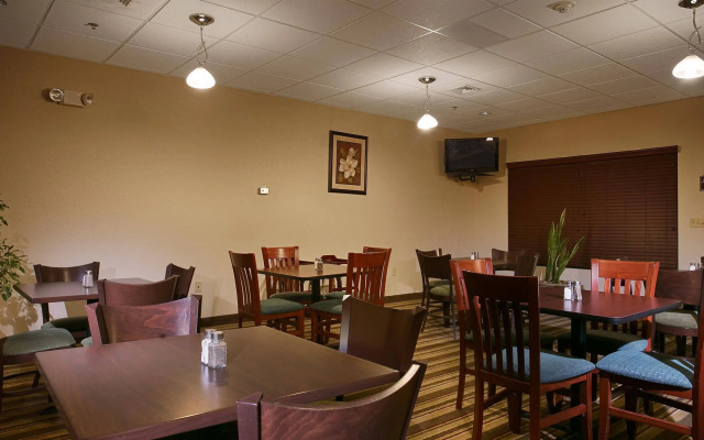 Best Western Plus Springfield Airport Inn
