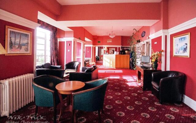 OYO The Southcliff Hotel