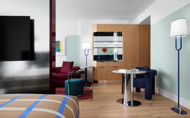 Kimpton Main Frankfurt by IHG