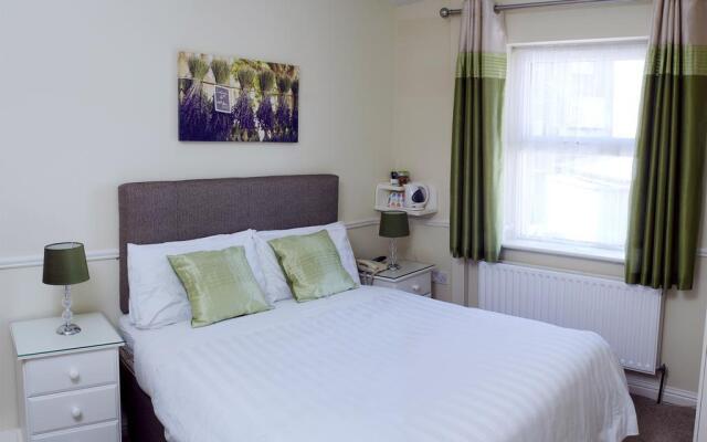 Kennys Guest House