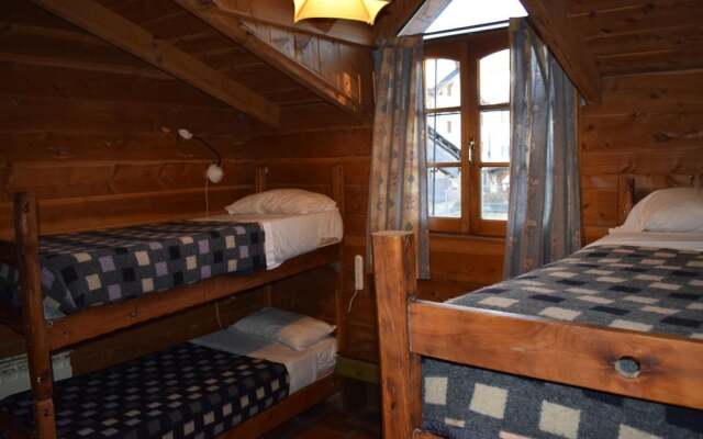 Periko's Youth Hostel
