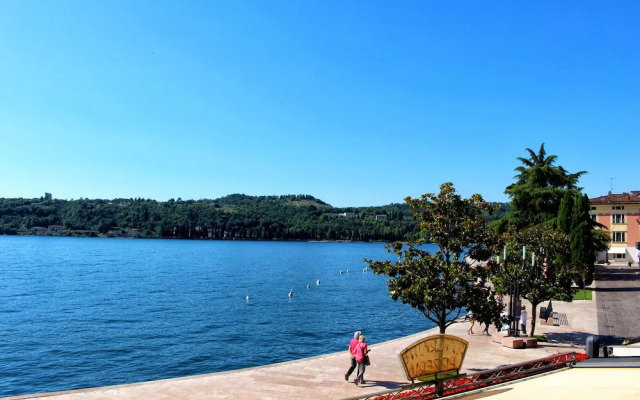 Romantic Benaco Sal - App 01