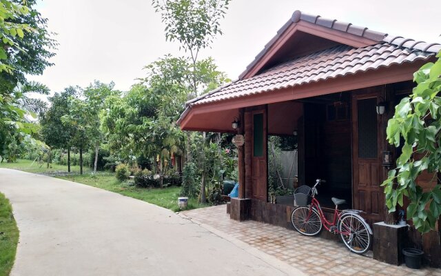 Ruean Ploysrirung Boutique Resort