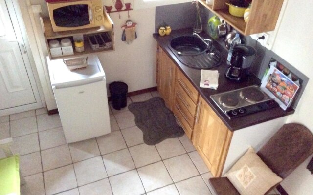 Apartment With one Bedroom in Saint Joseph, With Pool Access, Enclosed