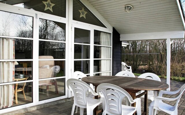 Luring Holiday Home in Hemmet With Whirlpool