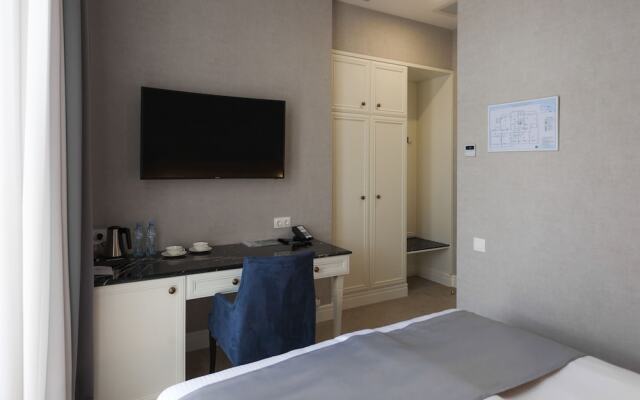 Lifferent Hotel  Spa