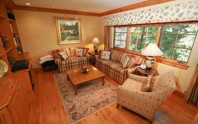 Townhome in Beaver Creek with Mountain View by RedAwning