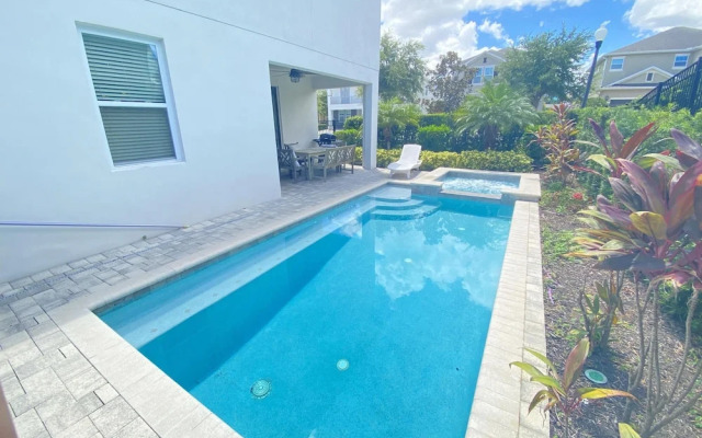 Elegant Family Home Pool Spa Themed Rooms