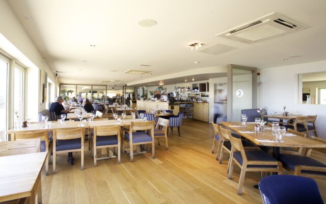 Lewinnick Lodge
