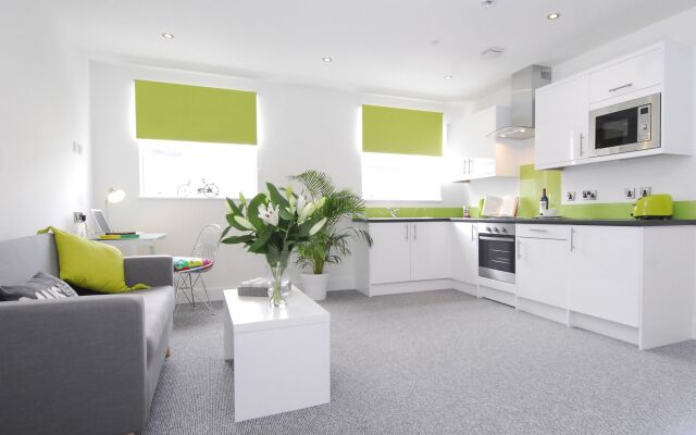 Fox House, Studio Apartments