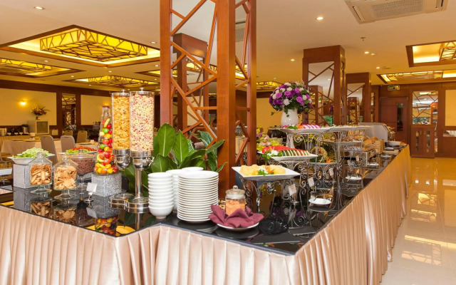 Vien Dong Hotel