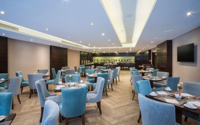 Naviti Warwick Dammam