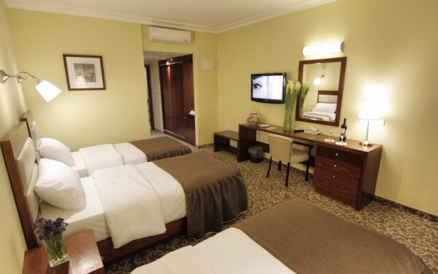 Saint Gabriel Hotel