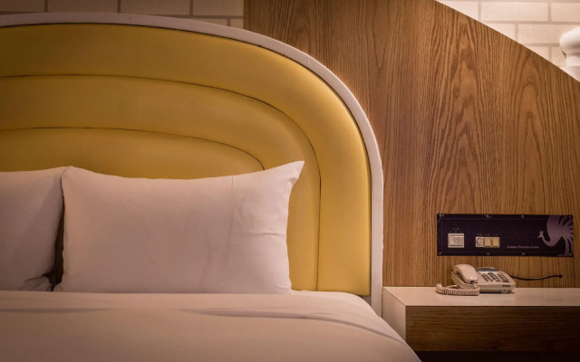 Golden Phoenix Hotel