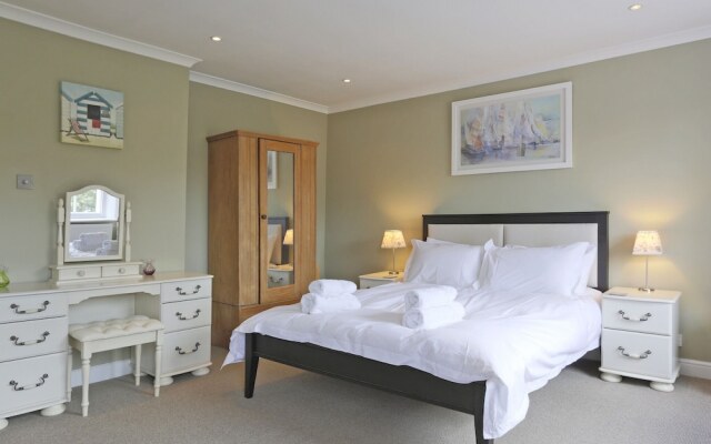 Chic Holiday Home in Aldeburgh With Garden