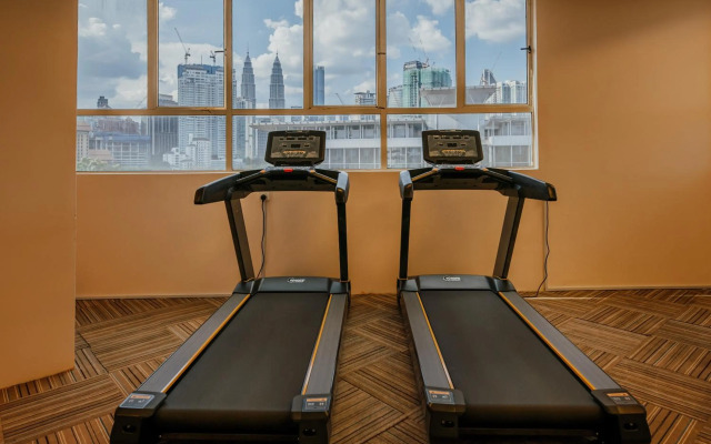 Rex Ollie @ 231 TR Suite