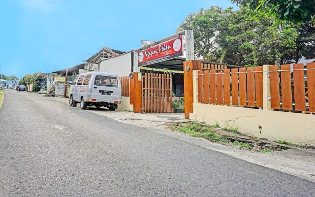 OYO Life 91452 Ngajeng Peken Homestay
