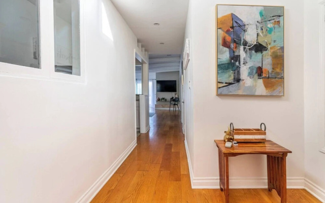 Paradise Vacation Estate Near Universal Studios