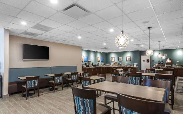 Comfort Inn Bay City - Riverfront