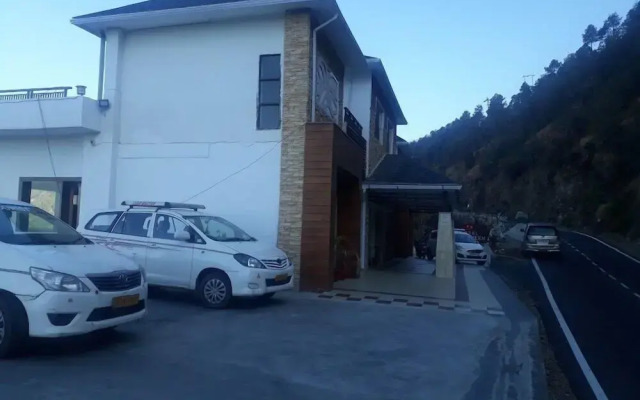 Cozy Kanatal Hotel And Resort