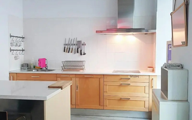 Traveller Box Hostel