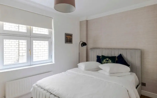 The Mayfair Muse - by Out of Office Lifestyle