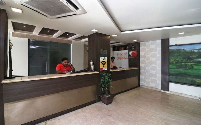 Capital O 1382 Mohan Hotel