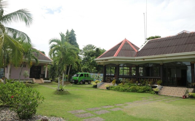 Hidden Coral Divers Club and Resort