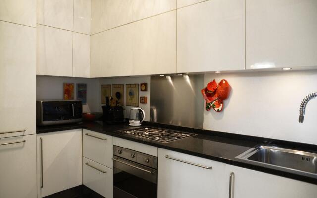 CO-C933-5GIO61A2 - Art Family Apartment