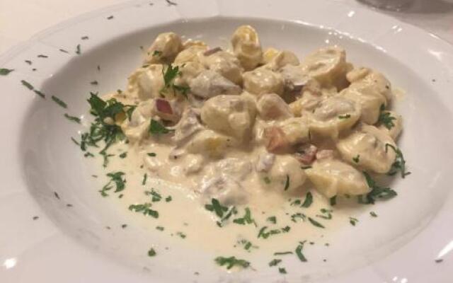 Hotel Ristorante Pizzeria Il Salice