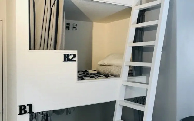 Hostel 1010