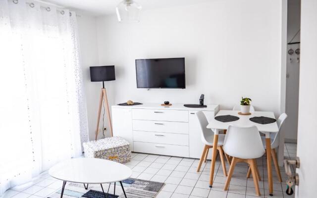 Gîte Club House 2 & 3 Gîte CARQUEFOU Centre