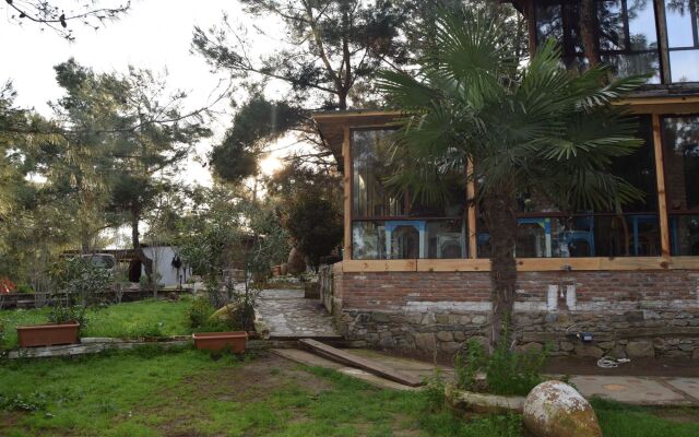 Kayserkaya Cottages & Camping