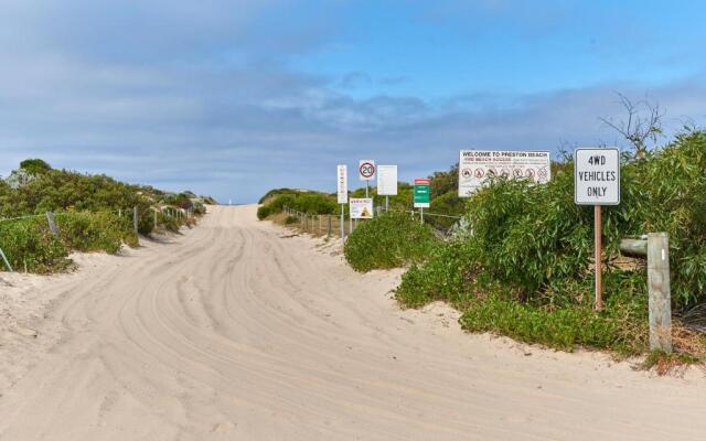 API Preston Beach Front Apartments