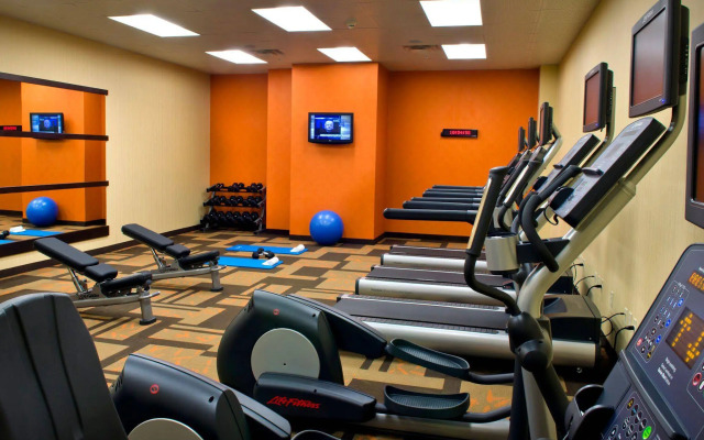 Courtyard by Marriott Newark Downtown
