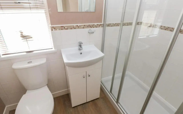 1 Hornbeam Lodge