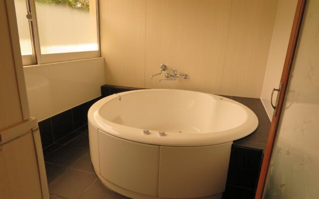 OkutsuHotSpa Ikedaya Kajikaen