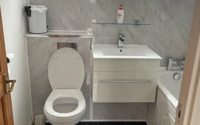 Cardiff 3bed House-freeparking-15minwalktostadium