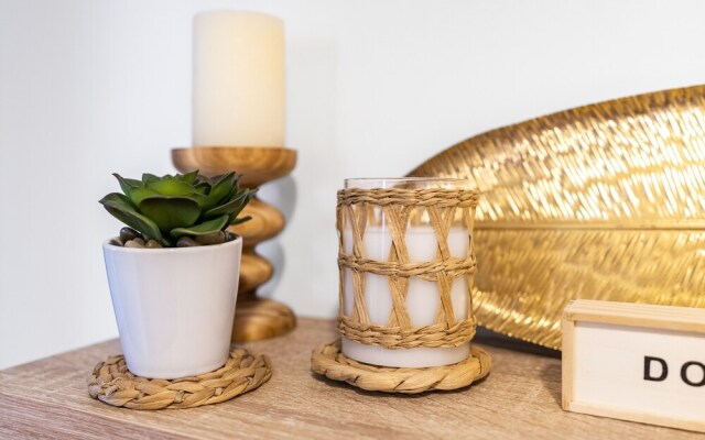 The Snug by Stamp SA