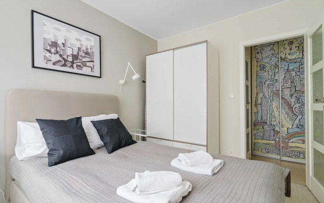 Krucza Central Warsaw Apartment