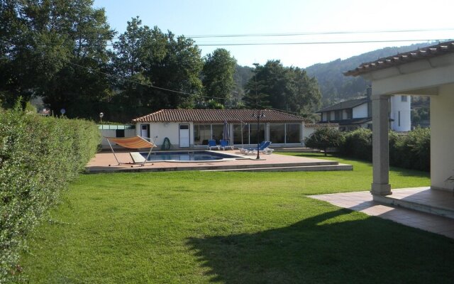 Villa With 4 Bedrooms in Geraz do Lima , With Wonderful Mountain View,