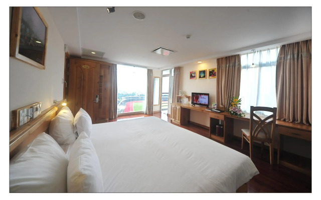 Romance Hotel