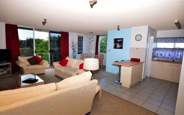 Tradewinds Apartments