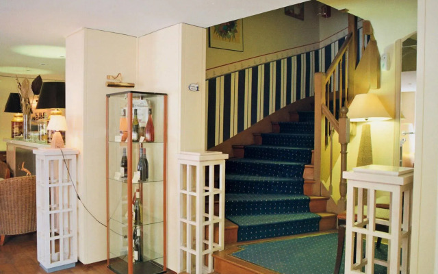 Hôtel-Restaurant Le Monarque