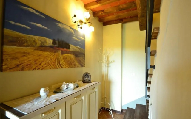 Apartment In Romantic Tuscan Village