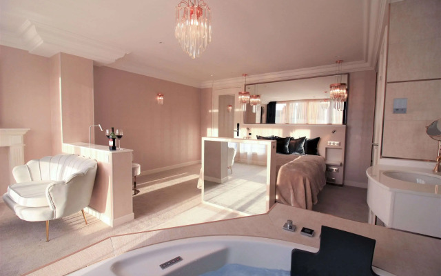 Paris j'Adore Hotel & Spa