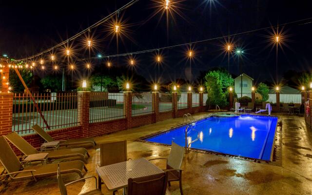 Best Western Plus Duncanville/Dallas