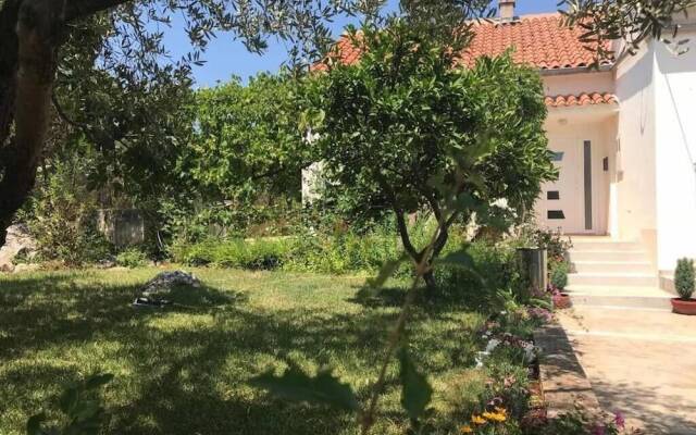 Sea View Apartment Orhideja, Sleeps 4