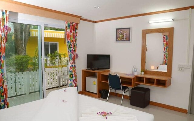 Hotel Supree by Mumsabai